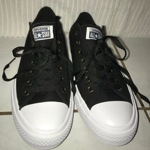 chuck 2 black low